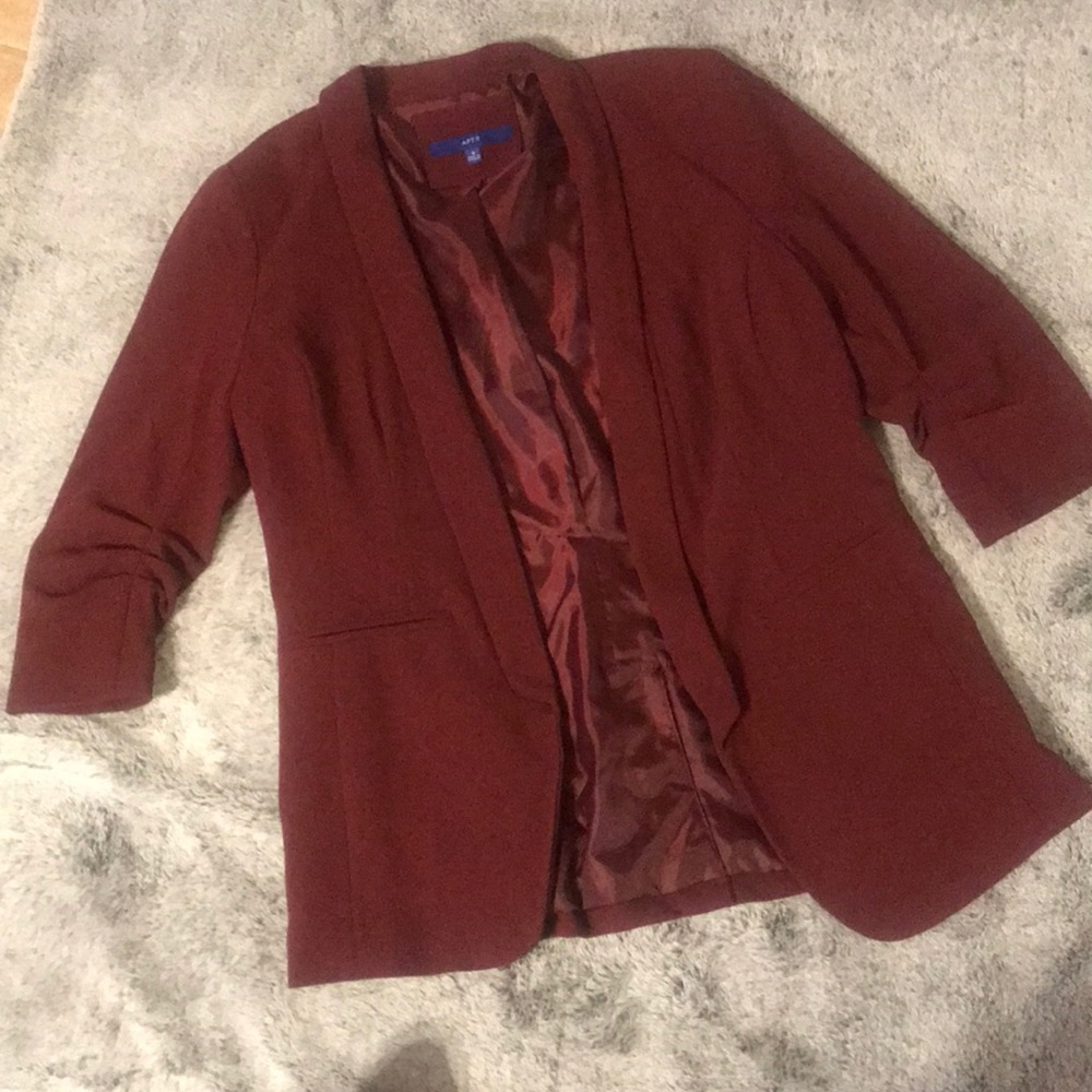 Apt. 9 3/4 sleeve Burgundy Blazer size Small